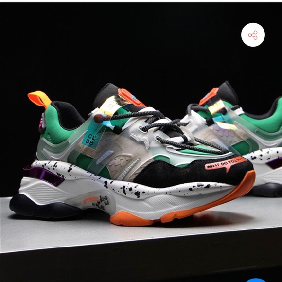 Meet your Posher, Ekene - Picture 1 of 1